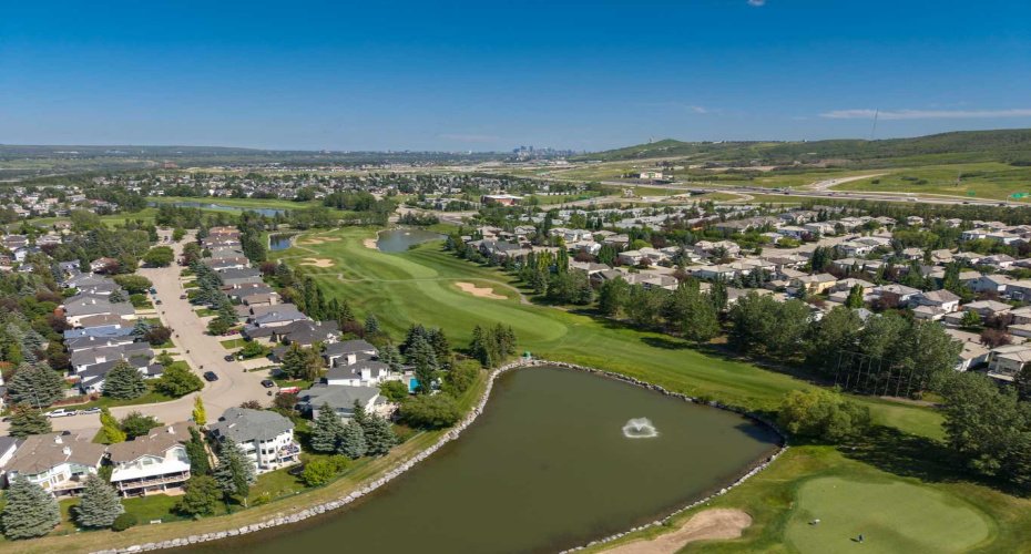 124 Valley Creek Crescent, Calgary, Alberta T3B 5V3, 4 Bedroom Bedrooms, 0 ,3 BathroomBathrooms,Residential,For Sale,Valley Creek,0,A2325536