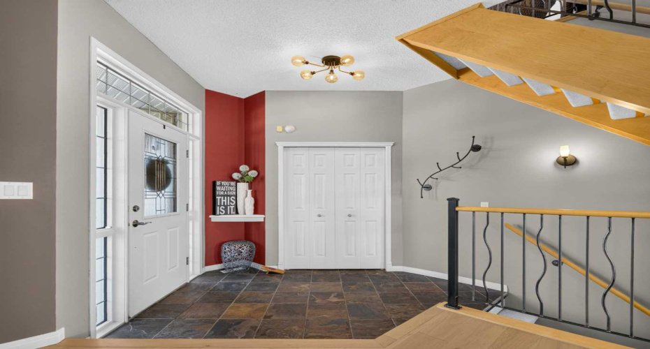 124 Valley Creek Crescent, Calgary, Alberta T3B 5V3, 4 Bedroom Bedrooms, 0 ,3 BathroomBathrooms,Residential,For Sale,Valley Creek,0,A2325536