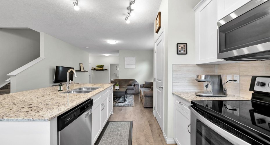 40 Legacy Glen Street, Calgary, Alberta T2X 3E2, 3 Bedroom Bedrooms, 0 ,3 BathroomBathrooms,Residential,For Sale,Legacy Glen,0,A2328362