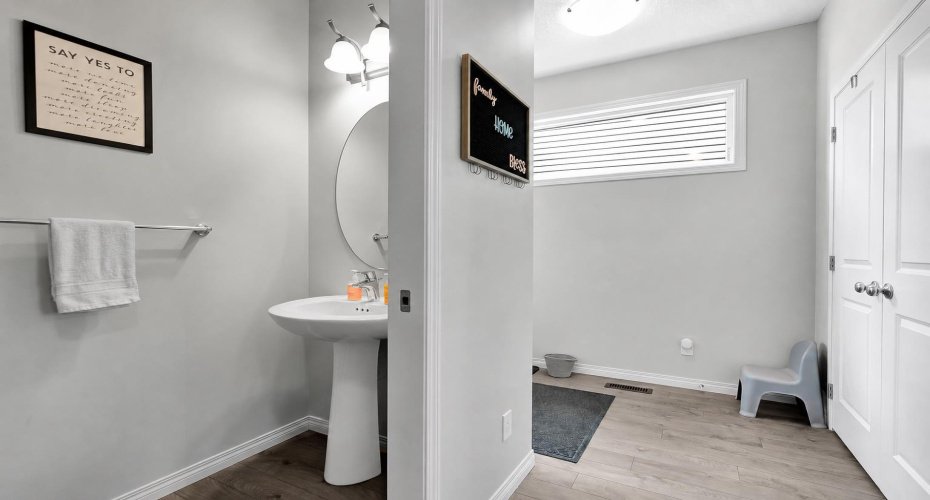 40 Legacy Glen Street, Calgary, Alberta T2X 3E2, 3 Bedroom Bedrooms, 0 ,3 BathroomBathrooms,Residential,For Sale,Legacy Glen,0,A2328362