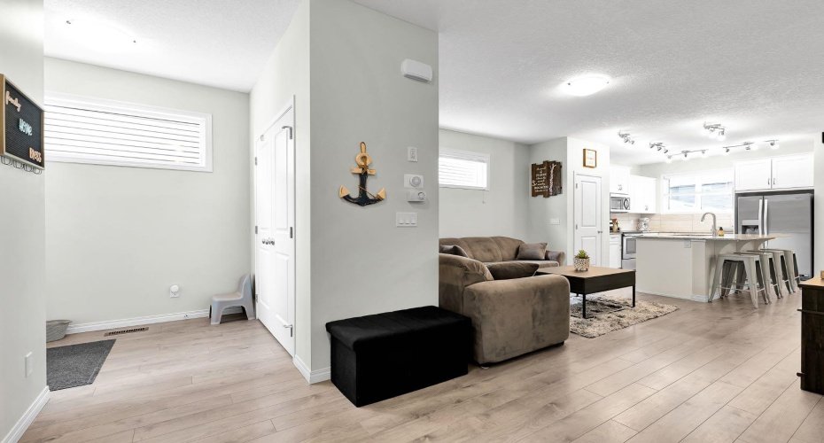 40 Legacy Glen Street, Calgary, Alberta T2X 3E2, 3 Bedroom Bedrooms, 0 ,3 BathroomBathrooms,Residential,For Sale,Legacy Glen,0,A2328362
