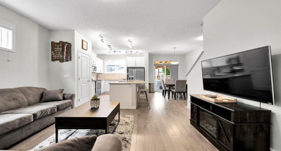 40 Legacy Glen Street, Calgary, Alberta T2X 3E2, 3 Bedroom Bedrooms, 0 ,3 BathroomBathrooms,Residential,For Sale,Legacy Glen,0,A2328362