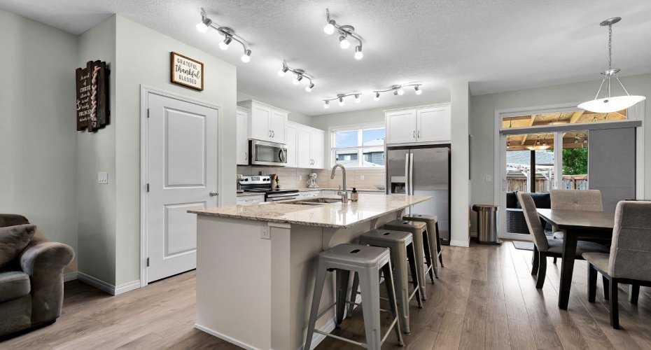 40 Legacy Glen Street, Calgary, Alberta T2X 3E2, 3 Bedroom Bedrooms, 0 ,3 BathroomBathrooms,Residential,For Sale,Legacy Glen,0,A2328362