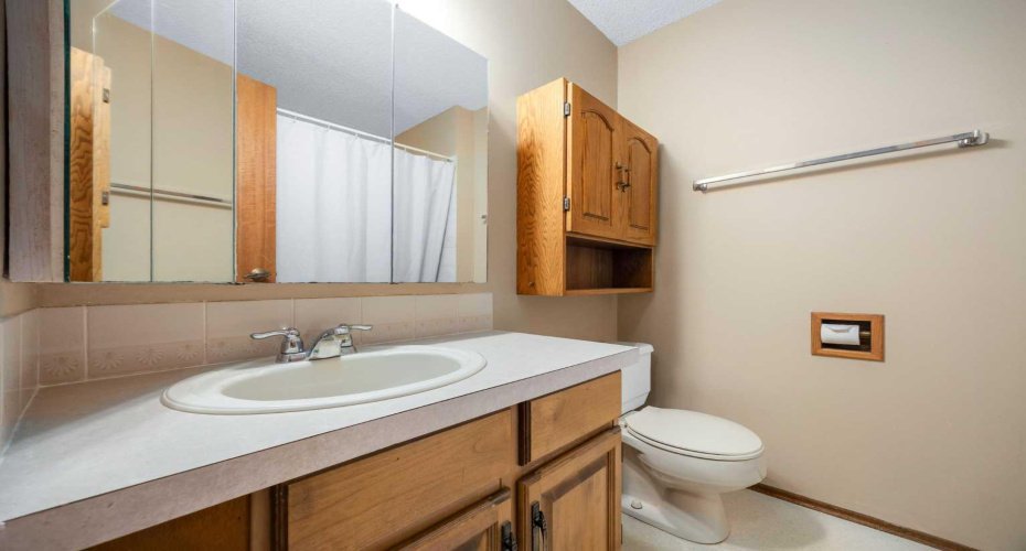 80 Macewan Drive, Calgary, Alberta T3K 2P7, 4 Bedroom Bedrooms, 0 ,3 BathroomBathrooms,Residential,For Sale,Macewan,0,A2325610