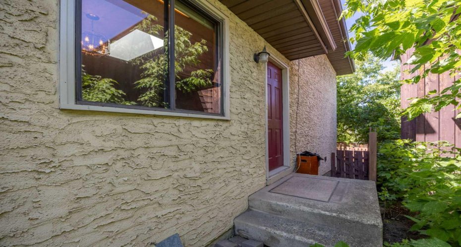 80 Macewan Drive, Calgary, Alberta T3K 2P7, 4 Bedroom Bedrooms, 0 ,3 BathroomBathrooms,Residential,For Sale,Macewan,0,A2325610