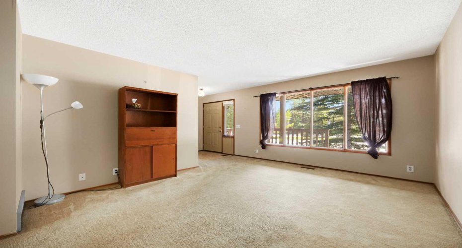80 Macewan Drive, Calgary, Alberta T3K 2P7, 4 Bedroom Bedrooms, 0 ,3 BathroomBathrooms,Residential,For Sale,Macewan,0,A2325610