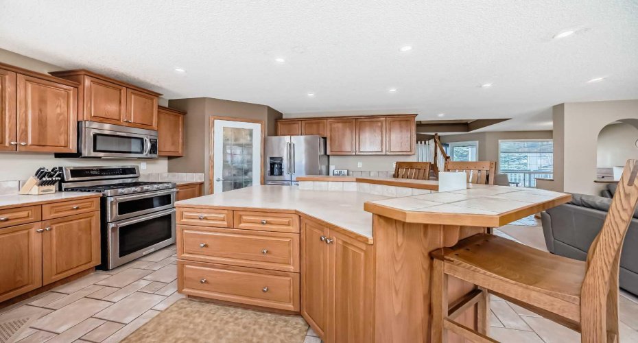 3767 Springbank Drive, Calgary, Alberta T3H 4J5, 4 Bedroom Bedrooms, 0 ,4 BathroomBathrooms,Residential,For Sale,Springbank,0,A2328370