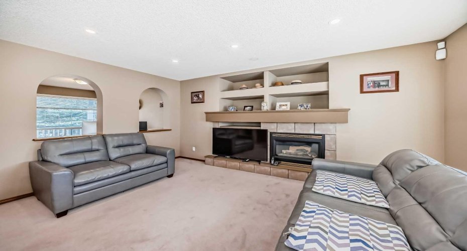 3767 Springbank Drive, Calgary, Alberta T3H 4J5, 4 Bedroom Bedrooms, 0 ,4 BathroomBathrooms,Residential,For Sale,Springbank,0,A2328370