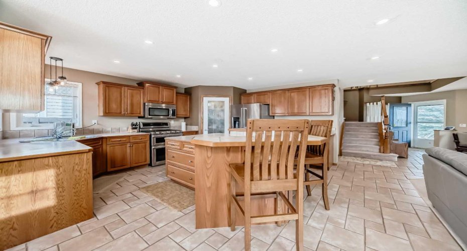 3767 Springbank Drive, Calgary, Alberta T3H 4J5, 4 Bedroom Bedrooms, 0 ,4 BathroomBathrooms,Residential,For Sale,Springbank,0,A2328370