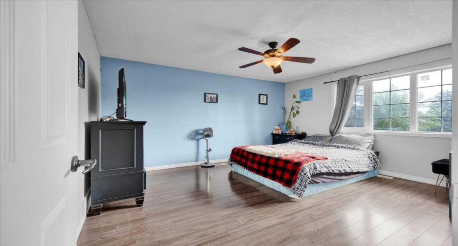 125 13 Avenue, Carstairs, Alberta T0M0N0, 6 Bedroom Bedrooms, 0 ,3 BathroomBathrooms,Residential,For Sale,13,0,A2326151
