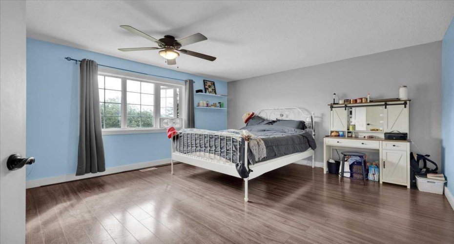 125 13 Avenue, Carstairs, Alberta T0M0N0, 6 Bedroom Bedrooms, 0 ,3 BathroomBathrooms,Residential,For Sale,13,0,A2326151