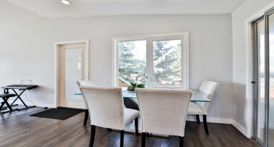 1019 Glacier Drive, Lethbridge, Alberta T1K 3N3, 4 Bedroom Bedrooms, 0 ,3 BathroomBathrooms,Residential,For Sale,Glacier,0,A2328372