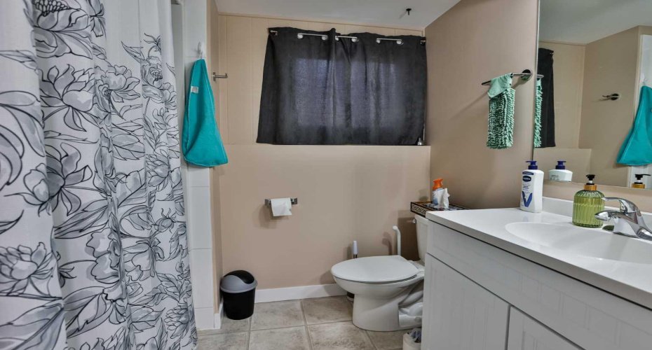1019 Glacier Drive, Lethbridge, Alberta T1K 3N3, 4 Bedroom Bedrooms, 0 ,3 BathroomBathrooms,Residential,For Sale,Glacier,0,A2328372