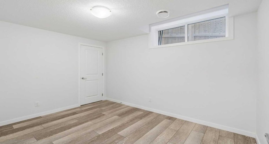 215 Lucas Terrace, Calgary, Alberta T3P1X3, 5 Bedroom Bedrooms, 0 ,4 BathroomBathrooms,Residential,For Sale,Lucas,0,A2326202