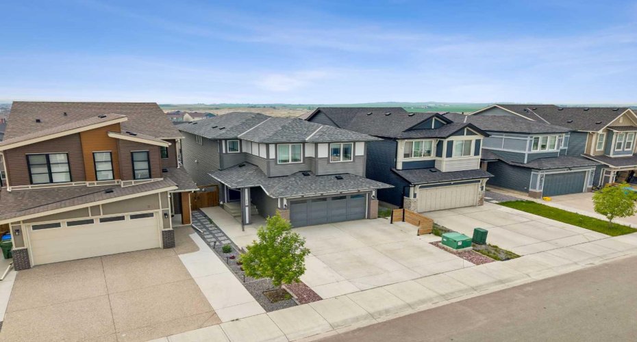 215 Lucas Terrace, Calgary, Alberta T3P1X3, 5 Bedroom Bedrooms, 0 ,4 BathroomBathrooms,Residential,For Sale,Lucas,0,A2326202