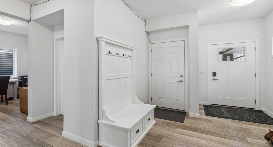 215 Lucas Terrace, Calgary, Alberta T3P1X3, 5 Bedroom Bedrooms, 0 ,4 BathroomBathrooms,Residential,For Sale,Lucas,0,A2326202