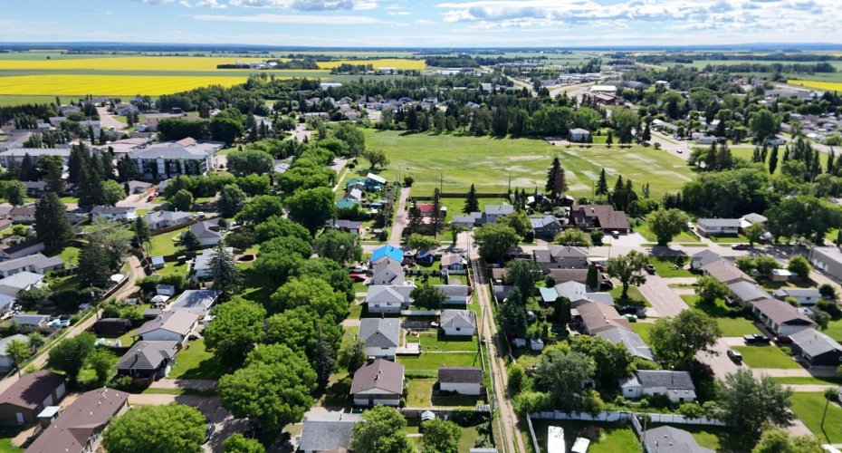 4721 55th Avenue, High Prairie, Alberta T0G 1E0, 4 Bedroom Bedrooms, 0 ,2 BathroomBathrooms,Residential,For Sale,55th Avenue,0,A2328376