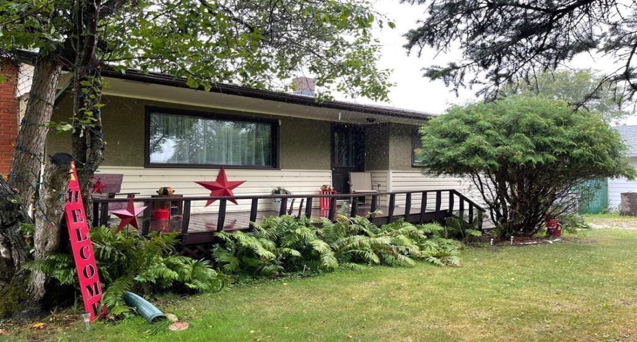 4721 55th Avenue, High Prairie, Alberta T0G 1E0, 4 Bedroom Bedrooms, 0 ,2 BathroomBathrooms,Residential,For Sale,55th Avenue,0,A2328376