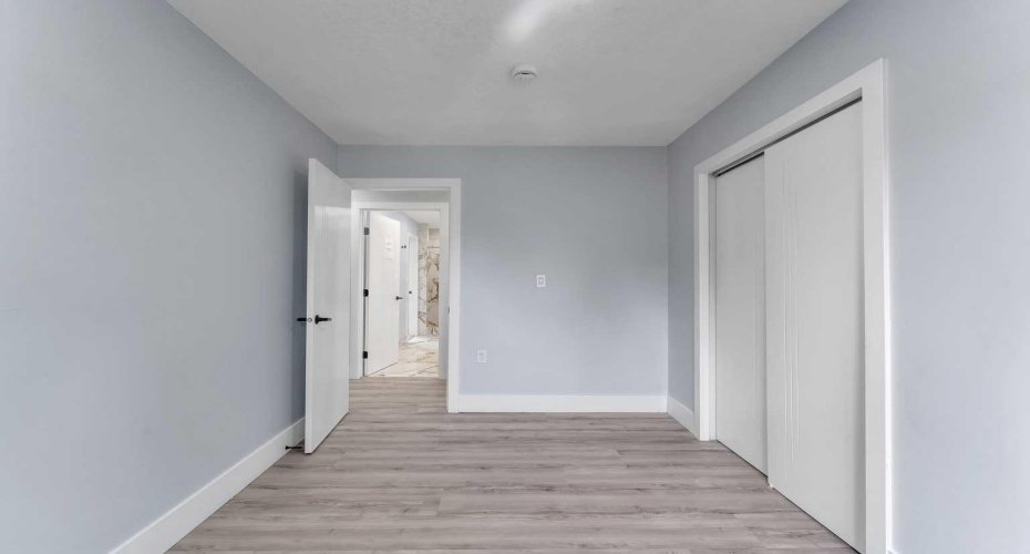 2930 Oakmoor Crescent, Calgary, Alberta T2V 3Z7, 5 Bedroom Bedrooms, 0 ,4 BathroomBathrooms,Residential,For Sale,Oakmoor,0,A2328379