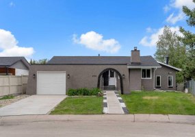2930 Oakmoor Crescent, Calgary, Alberta T2V 3Z7, 5 Bedroom Bedrooms, 0 ,4 BathroomBathrooms,Residential,For Sale,Oakmoor,0,A2328379