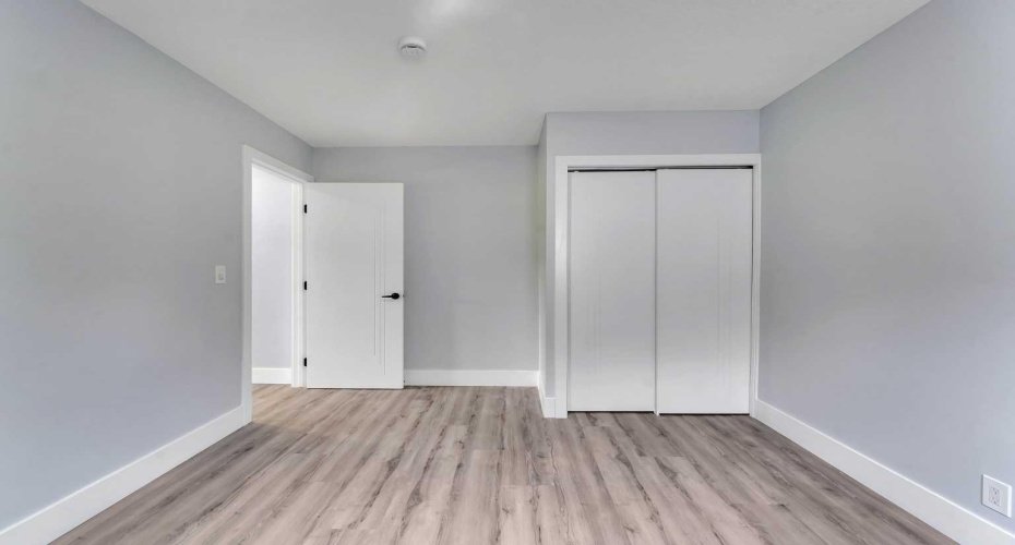 2930 Oakmoor Crescent, Calgary, Alberta T2V 3Z7, 5 Bedroom Bedrooms, 0 ,4 BathroomBathrooms,Residential,For Sale,Oakmoor,0,A2328379