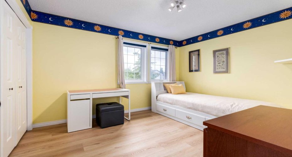 191 Bridlewood Circle, Calgary, Alberta T2Y 3L2, 3 Bedroom Bedrooms, 0 ,3 BathroomBathrooms,Residential,For Sale,Bridlewood,0,A2326400
