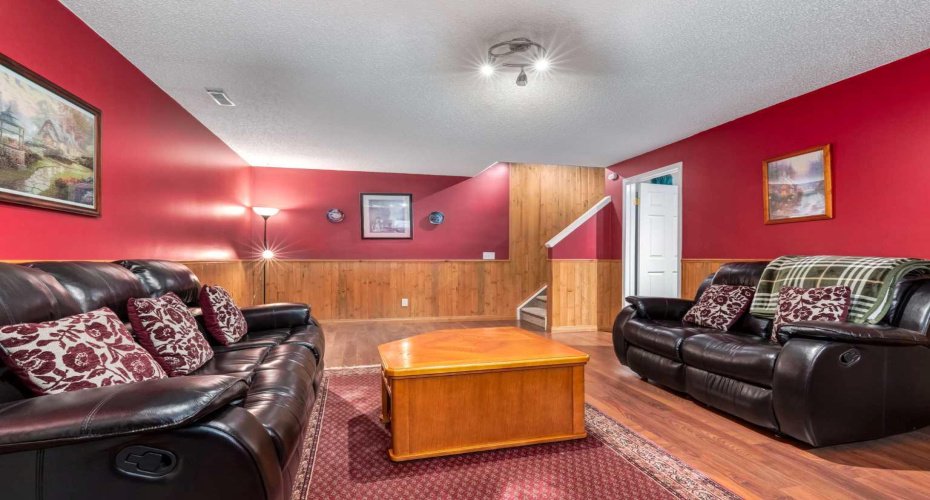 191 Bridlewood Circle, Calgary, Alberta T2Y 3L2, 3 Bedroom Bedrooms, 0 ,3 BathroomBathrooms,Residential,For Sale,Bridlewood,0,A2326400