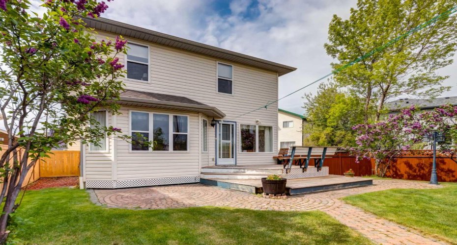 191 Bridlewood Circle, Calgary, Alberta T2Y 3L2, 3 Bedroom Bedrooms, 0 ,3 BathroomBathrooms,Residential,For Sale,Bridlewood,0,A2326400