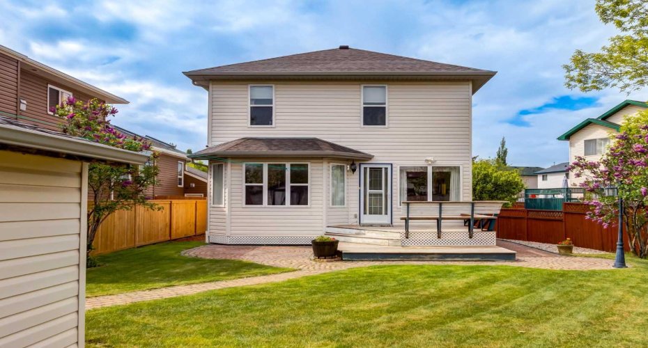 191 Bridlewood Circle, Calgary, Alberta T2Y 3L2, 3 Bedroom Bedrooms, 0 ,3 BathroomBathrooms,Residential,For Sale,Bridlewood,0,A2326400