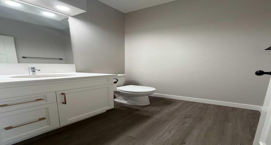 Main Floor Bathroom