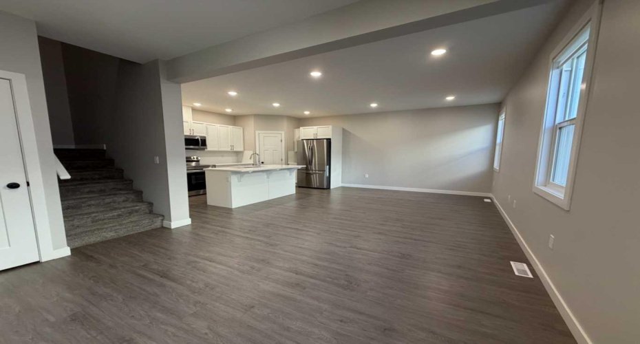 Living/Dining Area