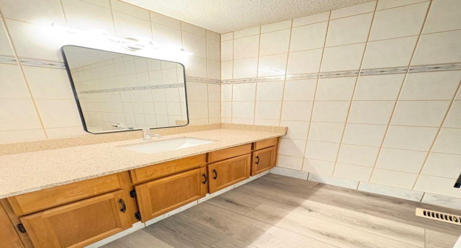 6879 Rundlehorn Drive, Calgary, Alberta T1Y 4P2, 5 Bedroom Bedrooms, 0 ,2 BathroomBathrooms,Residential,For Sale,Rundlehorn,0,A2328399