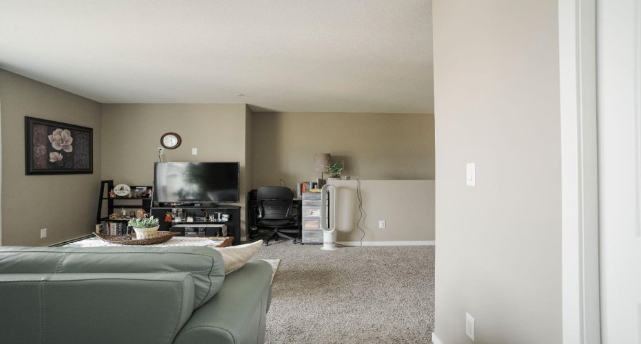 201 Abasand Drive, Fort McMurray, Alberta T9J 1L4, 4 Bedroom Bedrooms, 0 ,2 BathroomBathrooms,Residential,For Sale,Abasand,0,A2326608