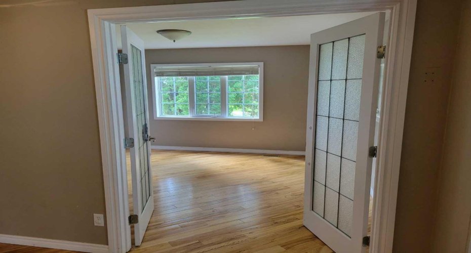 Bedroom 2 (office?)