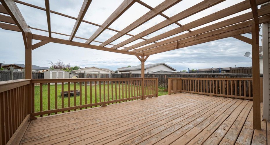 269 Smallwood Street, Fort McMurray, Alberta T9K 2L4, 3 Bedroom Bedrooms, 0 ,3 BathroomBathrooms,Residential,For Sale,Smallwood,0,A2328430