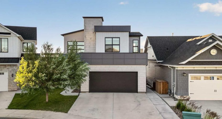 1039 Caledonia Place, Lethbridge, Alberta T1J 5W1, 5 Bedroom Bedrooms, 0 ,4 BathroomBathrooms,Residential,For Sale,Caledonia,0,A2326871