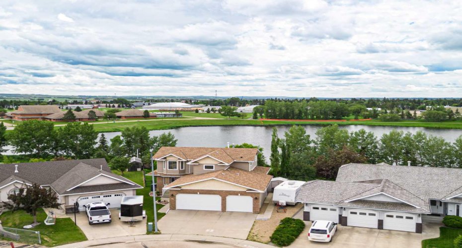 44 Lakes Close, Lacombe, Alberta T4L 1S4, 4 Bedroom Bedrooms, 0 ,4 BathroomBathrooms,Residential,For Sale,Lakes,0,A2326908