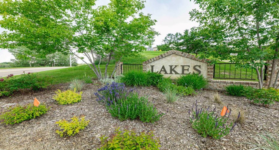 44 Lakes Close, Lacombe, Alberta T4L 1S4, 4 Bedroom Bedrooms, 0 ,4 BathroomBathrooms,Residential,For Sale,Lakes,0,A2326908