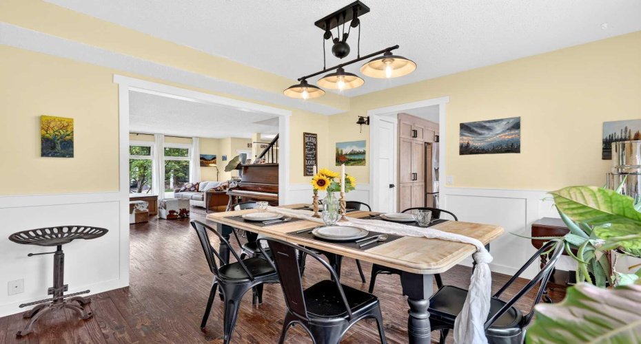 Dining Room ideal for hosting