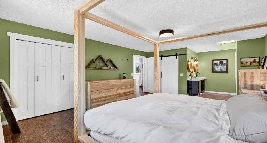 181 Woodhaven Drive, Okotoks, Alberta T1S 1L8, 3 Bedrooms Bedrooms, ,3 BathroomsBathrooms,Residential,For Sale,Woodhaven,A2326939