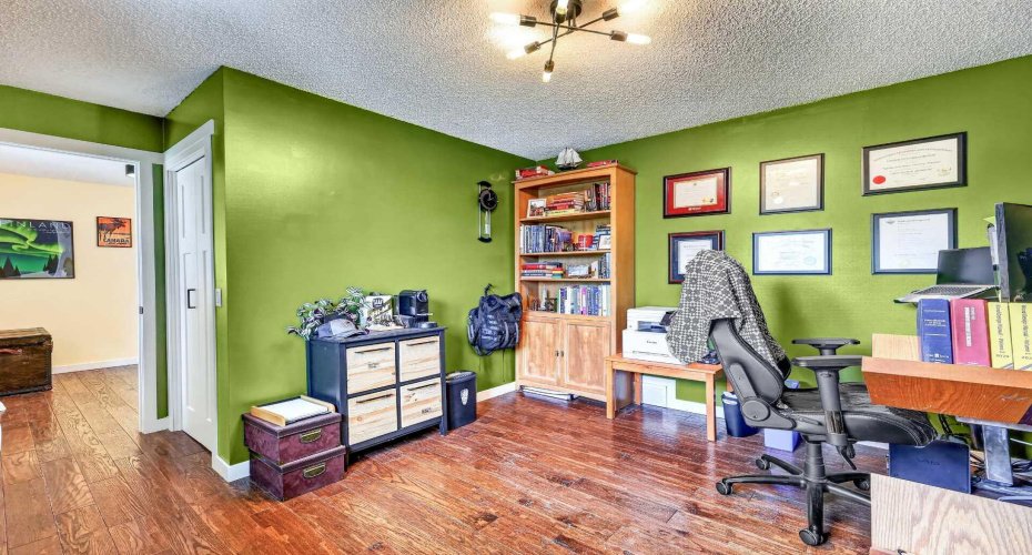 181 Woodhaven Drive, Okotoks, Alberta T1S 1L8, 3 Bedrooms Bedrooms, ,3 BathroomsBathrooms,Residential,For Sale,Woodhaven,A2326939