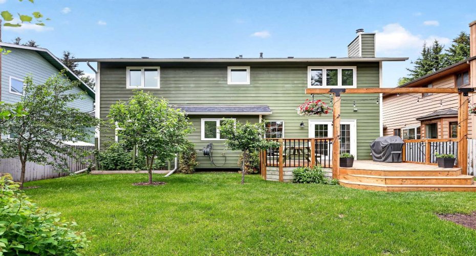 181 Woodhaven Drive, Okotoks, Alberta T1S 1L8, 3 Bedrooms Bedrooms, ,3 BathroomsBathrooms,Residential,For Sale,Woodhaven,A2326939