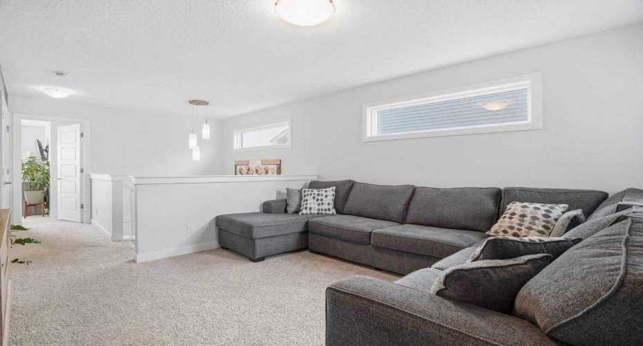 110 Drake Landing Gardens, Okotoks, Alberta T1S 0P9, 5 Bedrooms Bedrooms, ,3 BathroomsBathrooms,Residential,For Sale,Drake Landing,A2326941