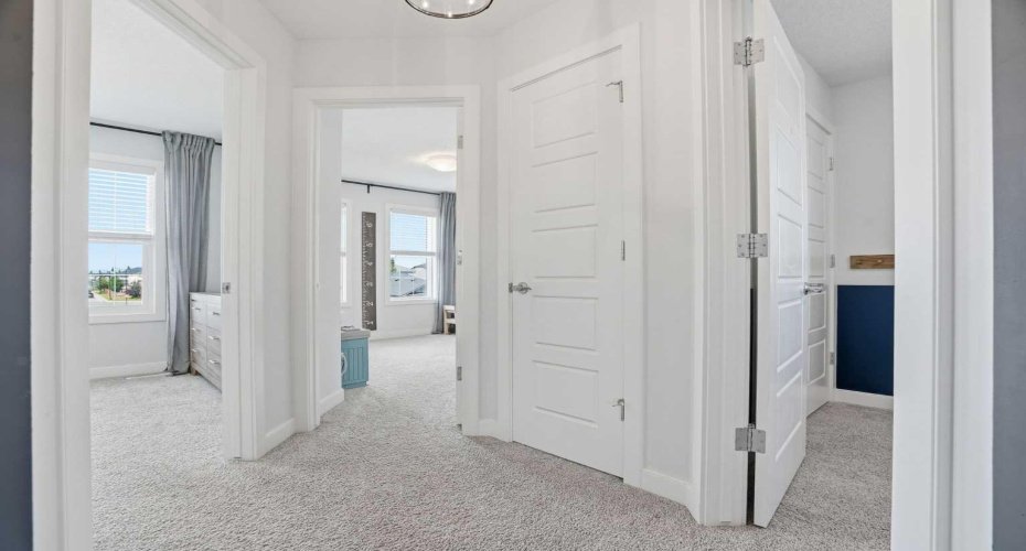 110 Drake Landing Gardens, Okotoks, Alberta T1S 0P9, 5 Bedrooms Bedrooms, ,3 BathroomsBathrooms,Residential,For Sale,Drake Landing,A2326941