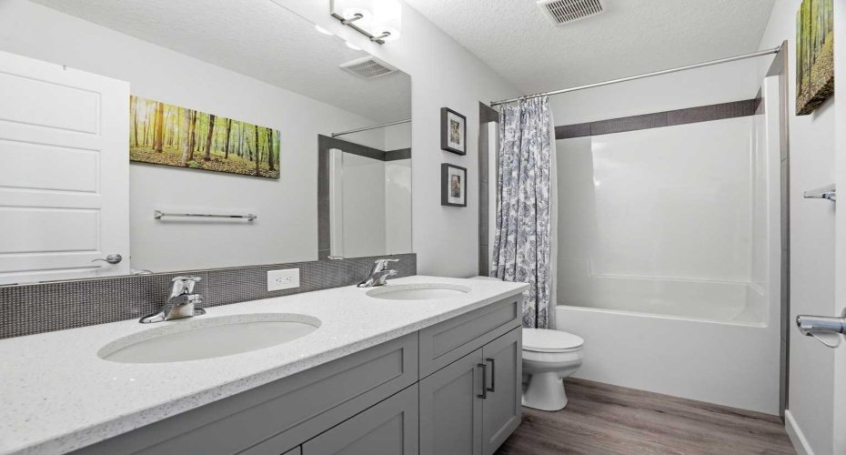 110 Drake Landing Gardens, Okotoks, Alberta T1S 0P9, 5 Bedrooms Bedrooms, ,3 BathroomsBathrooms,Residential,For Sale,Drake Landing,A2326941
