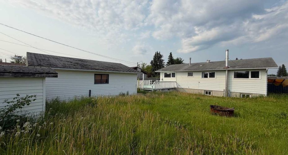 22 Athabasca Drive, Whitecourt, Alberta T7S 1H2, 4 Bedroom Bedrooms, 0 ,2 BathroomBathrooms,Residential,For Sale,Athabasca,0,A2326949