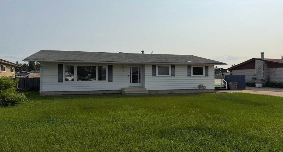 22 Athabasca Drive, Whitecourt, Alberta T7S 1H2, 4 Bedroom Bedrooms, 0 ,2 BathroomBathrooms,Residential,For Sale,Athabasca,0,A2326949