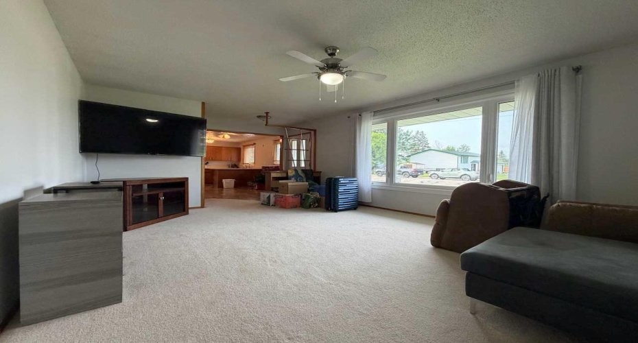 22 Athabasca Drive, Whitecourt, Alberta T7S 1H2, 4 Bedroom Bedrooms, 0 ,2 BathroomBathrooms,Residential,For Sale,Athabasca,0,A2326949