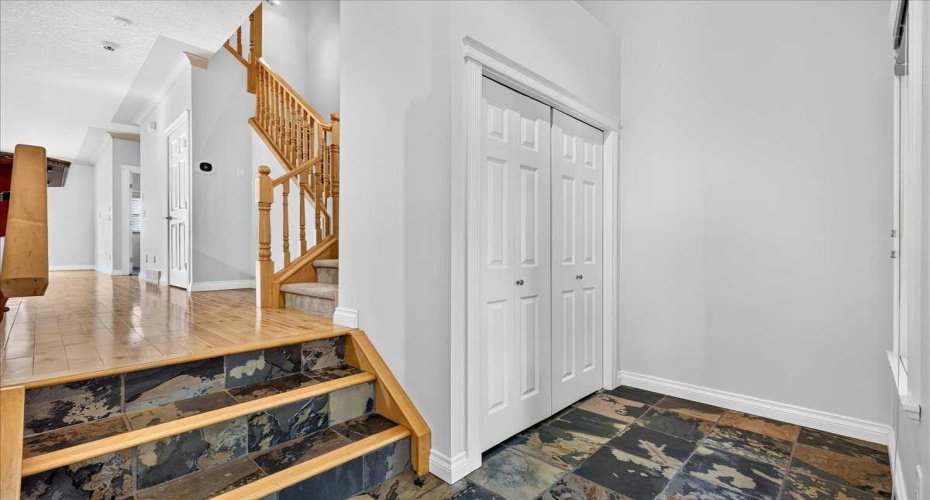 125 25 Avenue, Calgary, Alberta T2M 2A4, 4 Bedroom Bedrooms, 0 ,4 BathroomBathrooms,Residential,For Sale,25,0,A2327025