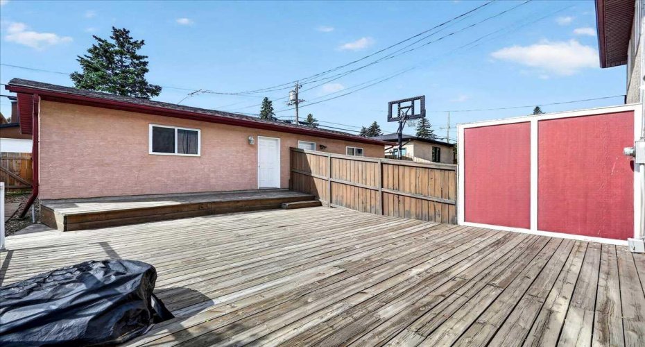 125 25 Avenue, Calgary, Alberta T2M 2A4, 4 Bedroom Bedrooms, 0 ,4 BathroomBathrooms,Residential,For Sale,25,0,A2327025